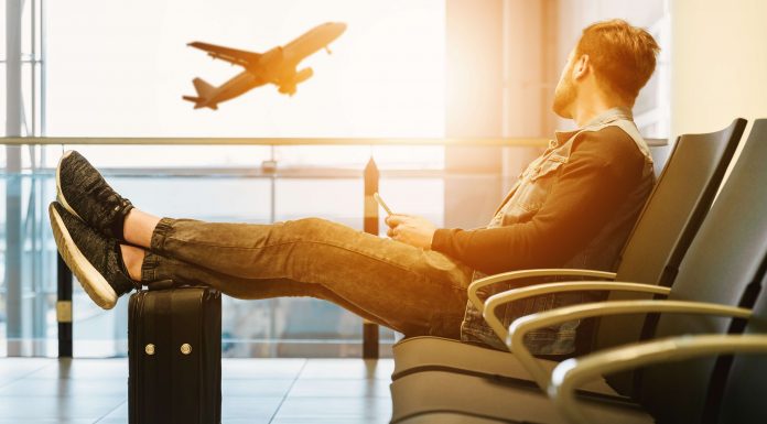 How to Stay Safe When Traveling Alone