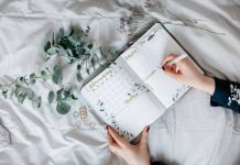 How to Manage Your Education and Social Life