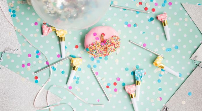 Throwing the Perfect Summer Party with Family
