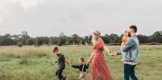 How to Travel with Kids Smoothly
