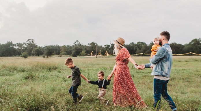 How to Travel with Kids Smoothly